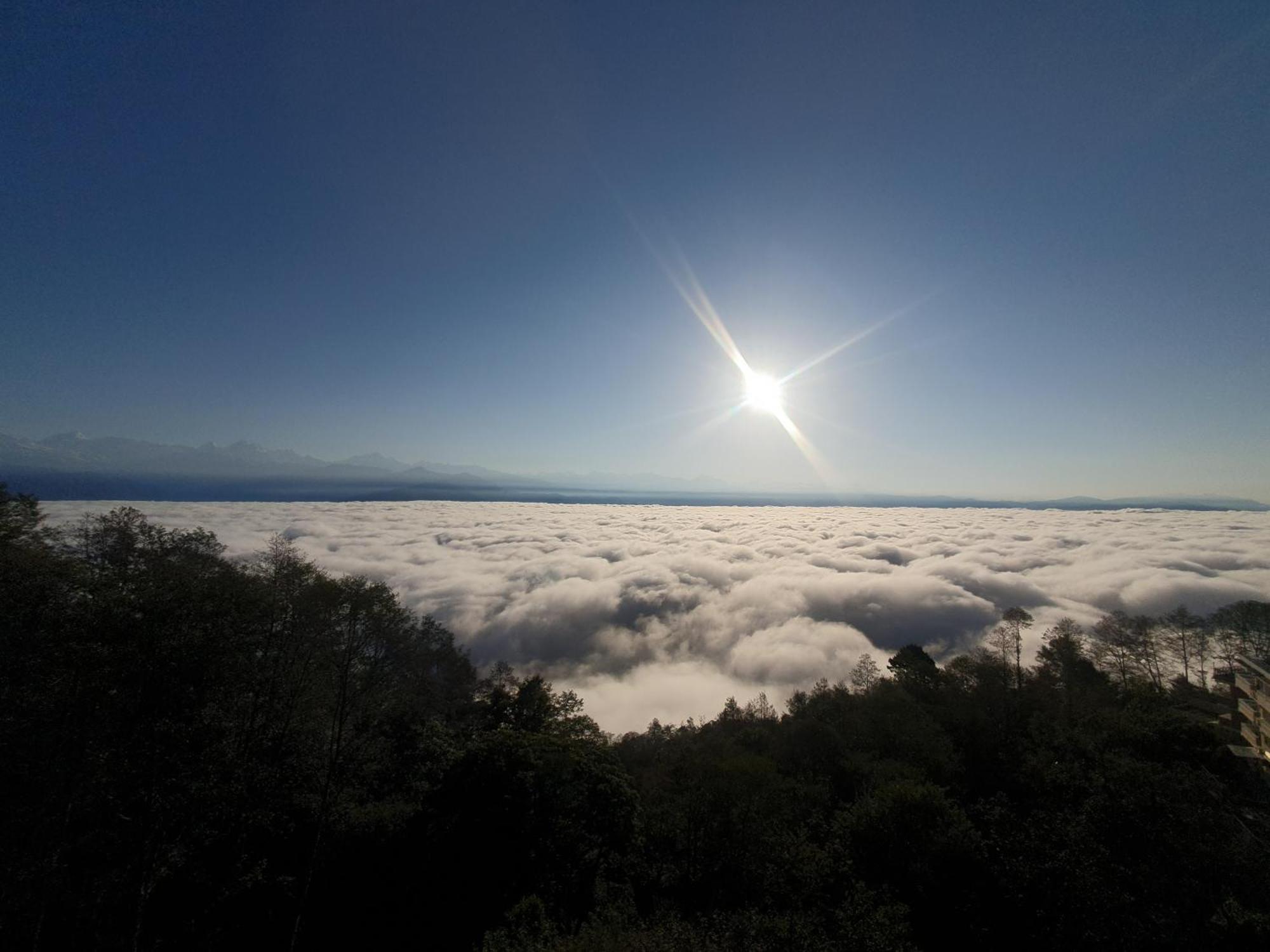 Hotel Chautari Pvt Ltd Nagarkot Bagian luar foto