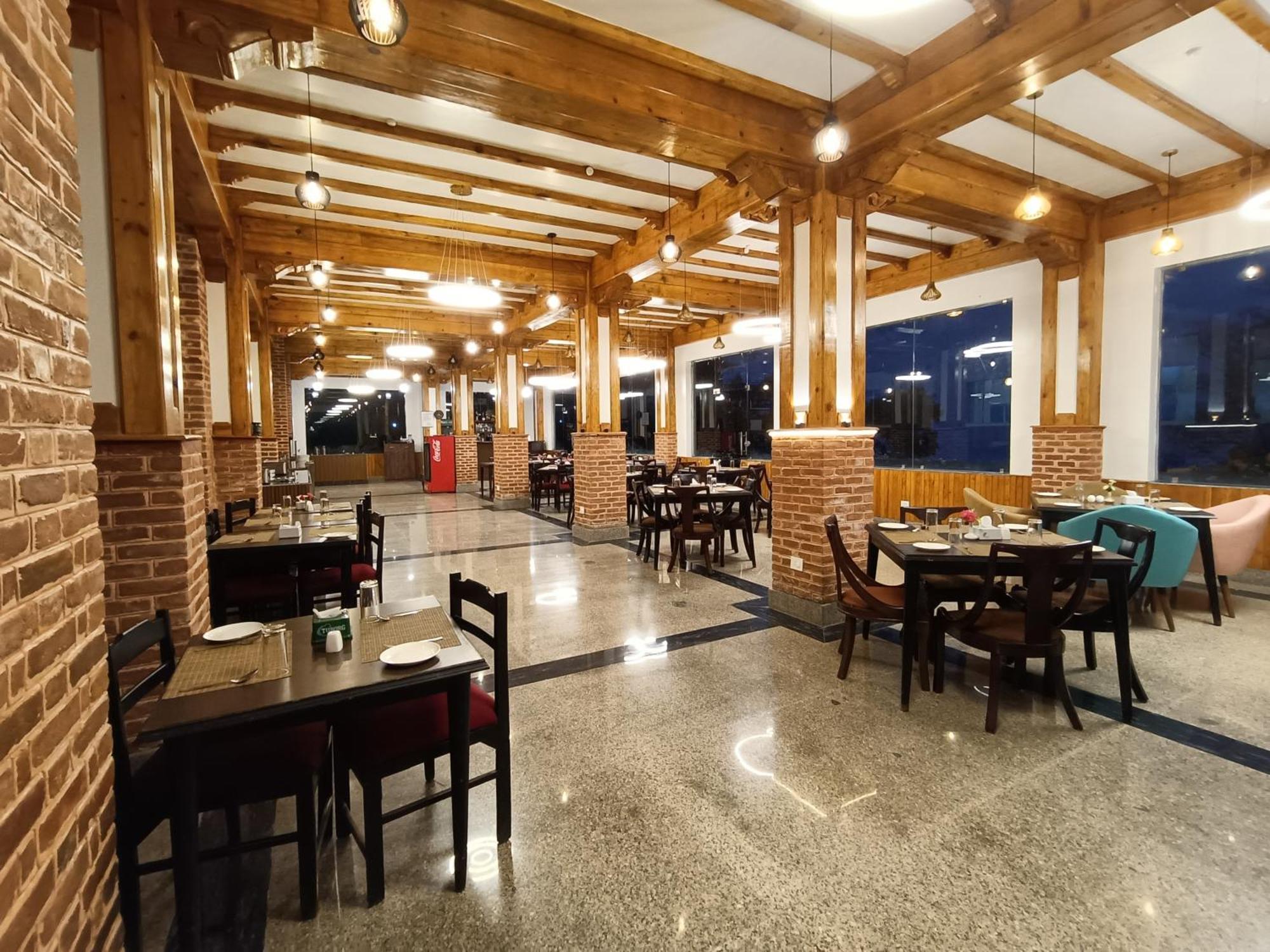 Hotel Chautari Pvt Ltd Nagarkot Bagian luar foto
